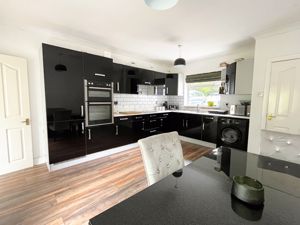 Photo 35- click for photo gallery